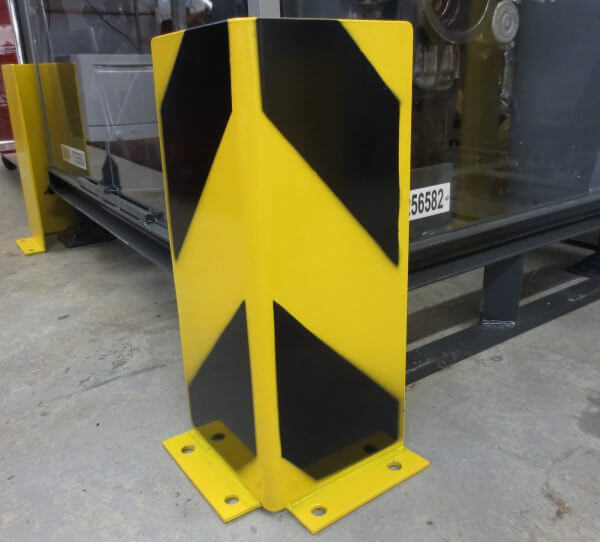 Rammschutz Anfahr-Schutzprofil L-Form 160/160 x Höhe 400 mm, Blech 4mm, mit außenliegenden Boden-Befestigungslaschen gelb / schwarz – Bild 2