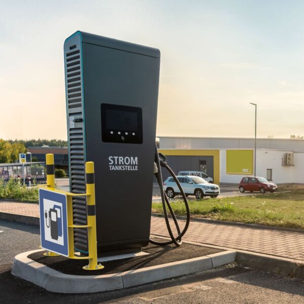 Ladesäulen-Rammschutz, Mono-Element 920 (B) x 1000 (H) mm, mit Verkehrszeichen 365-65, zum Aufdübeln gelb/schwarz – Bild 2