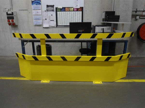 Rammschutz Spezial-Anfahrschutz 2800 (B) x 750 (T) x 1150 (H) mm, zum Aufdübeln, mit Unterfahrschutz – Bild 3